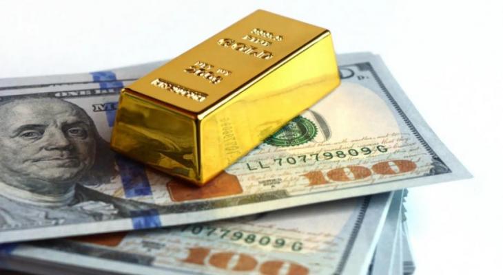 اسعار الذهب تتراجع وتتجه لتسجيل ثالث خسارة أسبوعية وسط ارتفاع الدولار